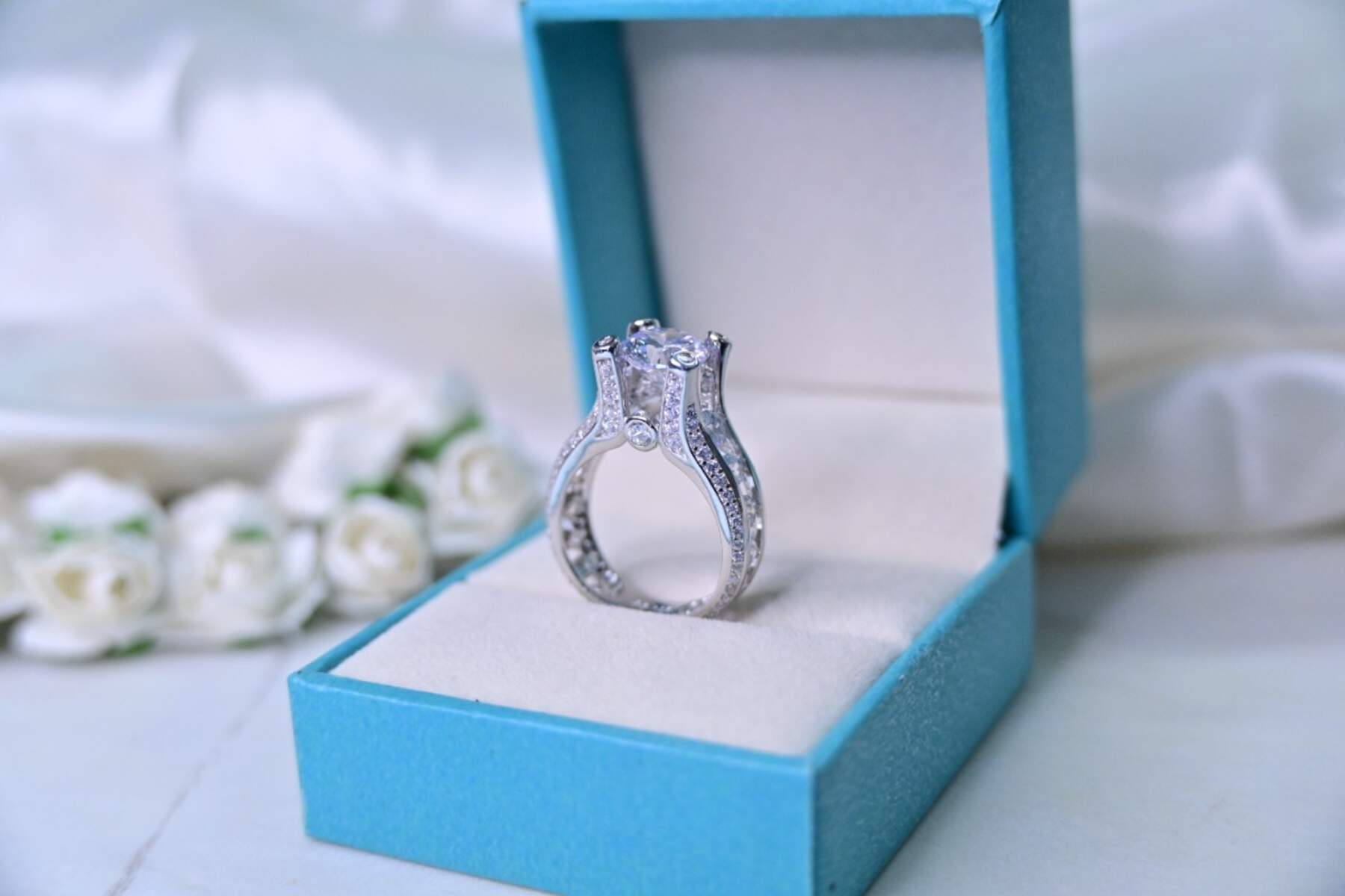 Elegant 925 Silver Ring