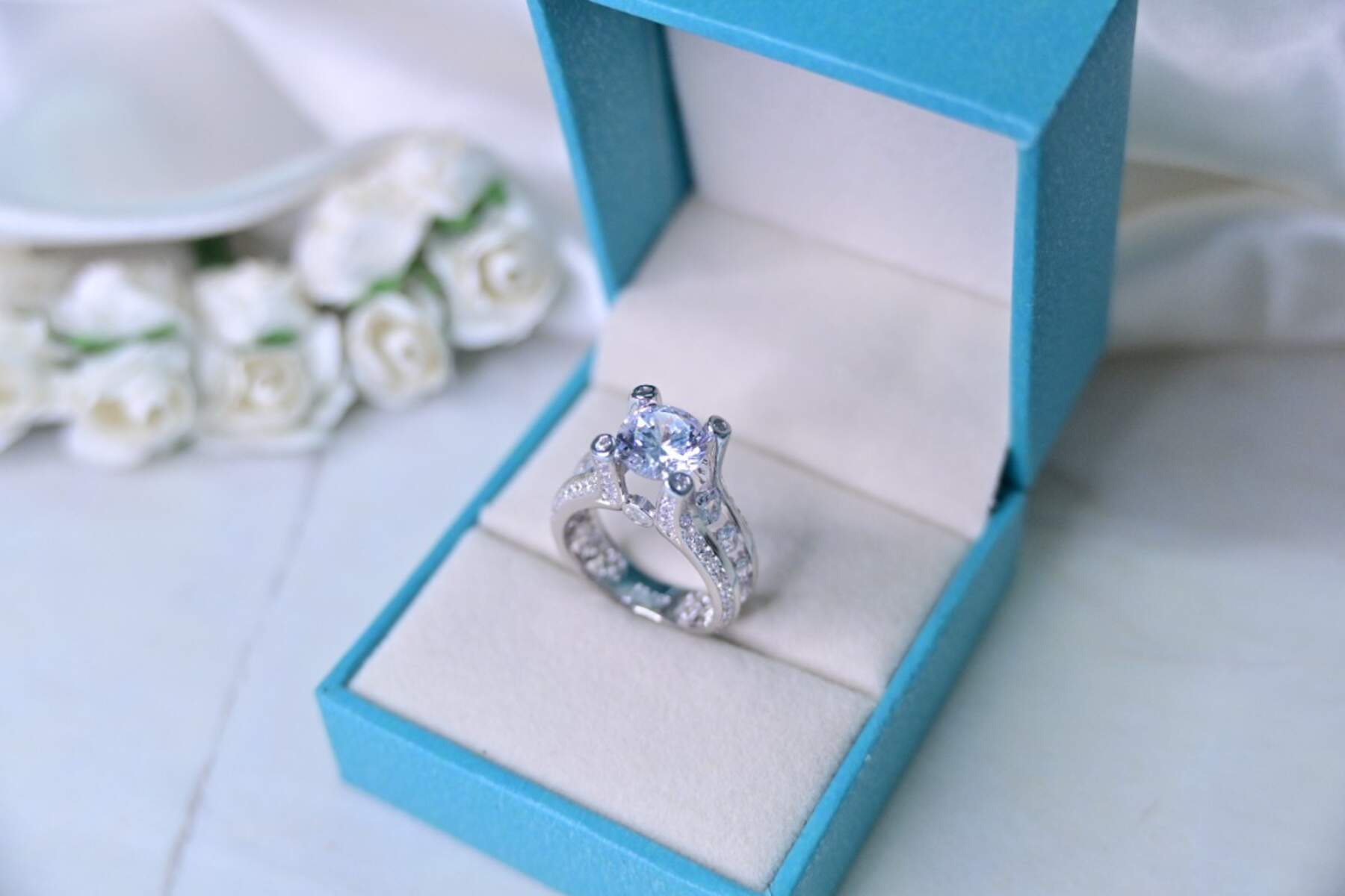 Elegant 925 Silver Ring