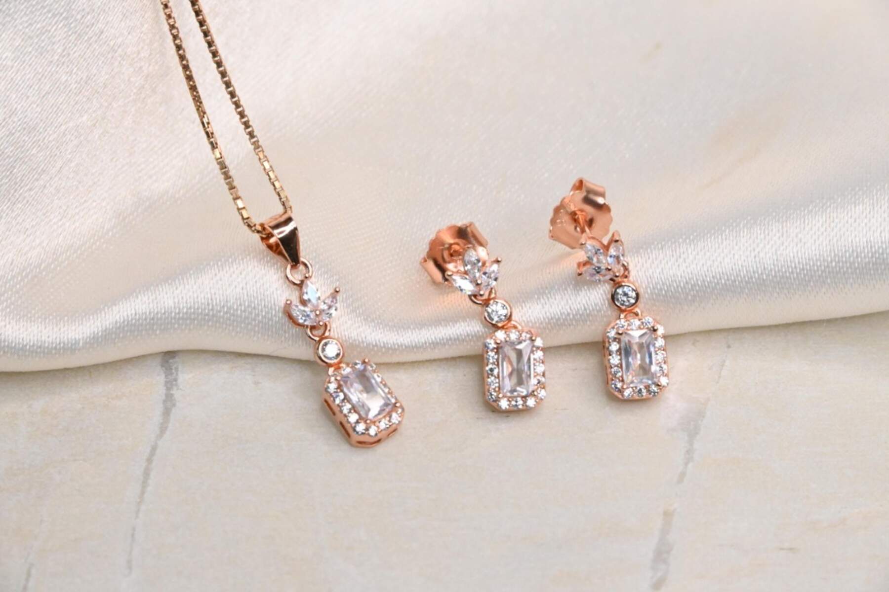 Rose Silver Pendent Set