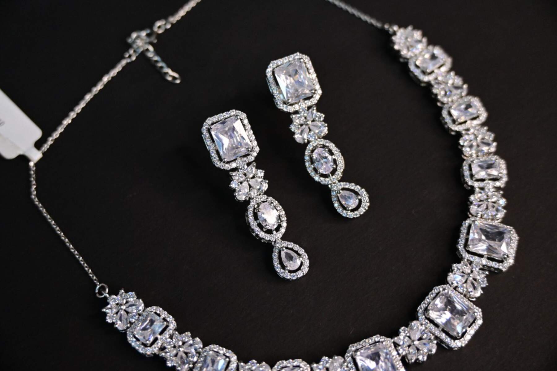 Sparkling Silver Necklace Set